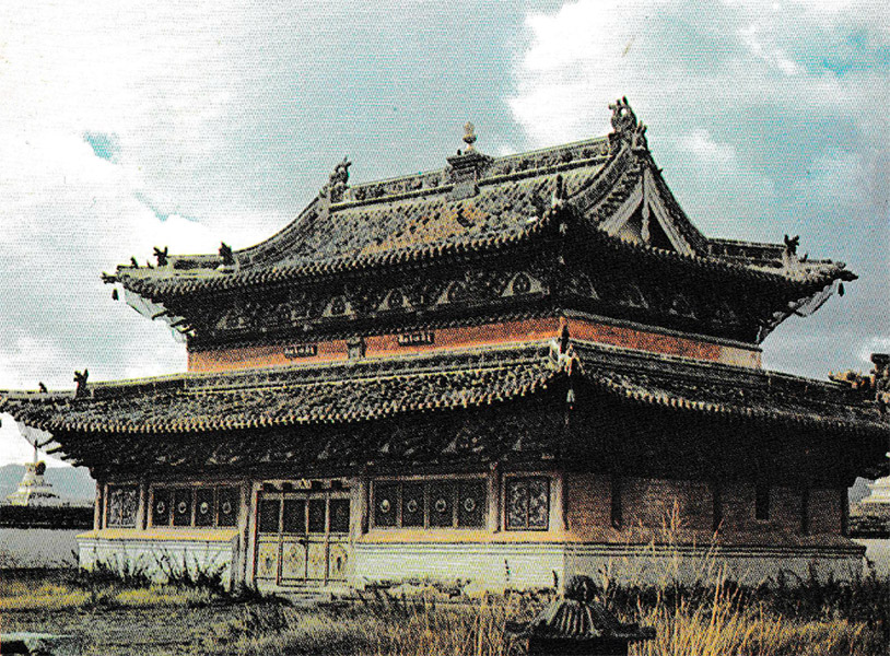 Один из храмов монастыря Эрдени-Дзу