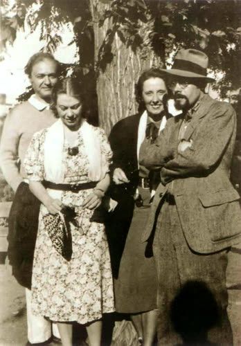 08. Слева направо: Морис Лихтман, Клайд Гартнер, Дорис Кербер и г-н Моранж в Санта-Фе (США) 1930-е гг.