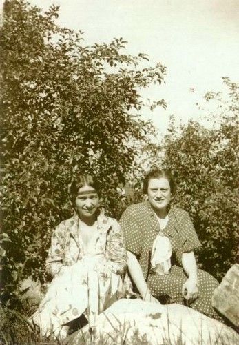 13. Зинаида Лихтман и Франсис Грант 1930-е гг.