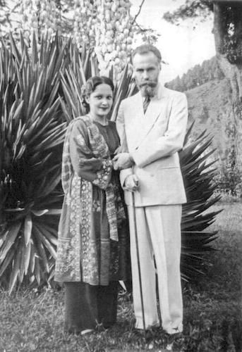 19. Девика Рани и Святослав Николаевич Рерихи [1945-1947). Кулу, Индия