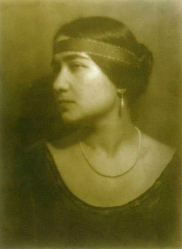 56. Зинаида Григорьевна Лихтман 1920-е гг.